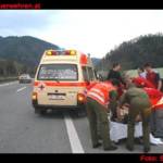 PKW fuhr in Siloballen