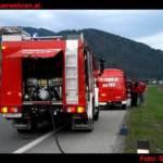 PKW fuhr in Siloballen