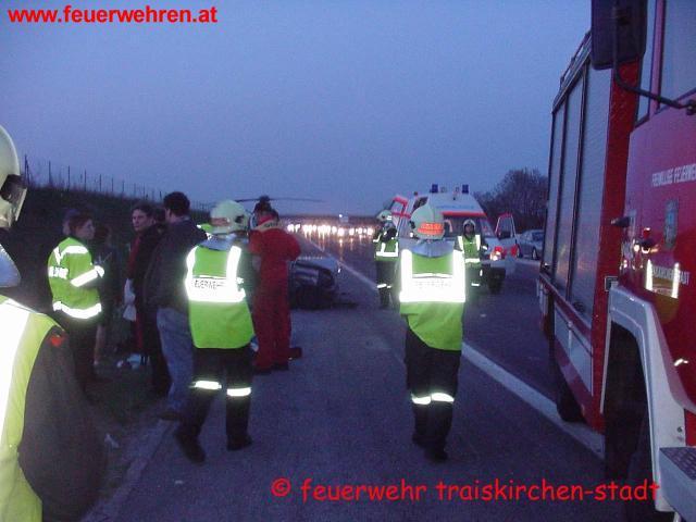FF Traiskirchen: Verkehrsunfall auf der Südautobahn