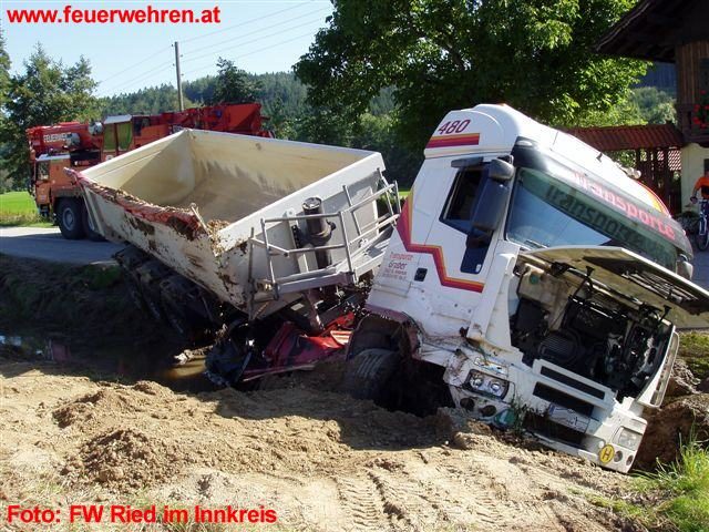 FF Ried im Innkreis: Bergungseinsatz der Feuerwehr