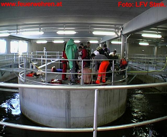 LFV Steiermark: Personenbergung aus Klärschlammbecken