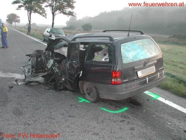 FF Hobersdorf: Tödlicher Verkehrsunfall auf der B7