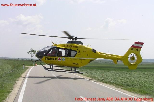 AFKDO Eggenburg: Verkehrsunfall auf der B2