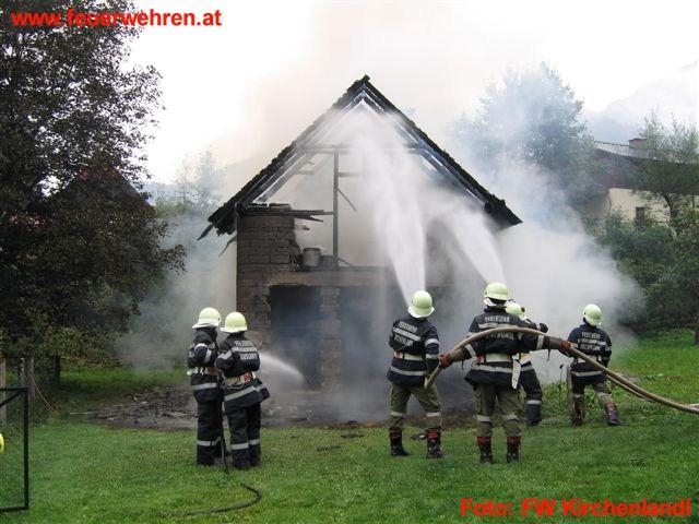 FF Kirchenlandl: Wirtschaftsgebäudebrand in Kirchenlandl