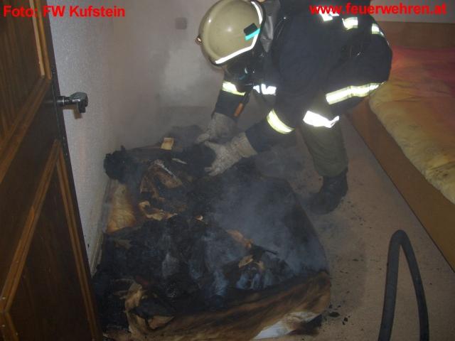 FF Kufstein: Schwelbrand einer Matratze