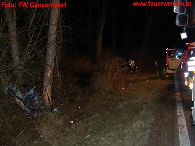 FF Gänserndorf: Tragischer Verkehrsunfall in Gänserndorf