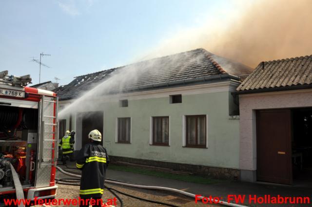 BFK Hollabrunn: Großbrand in Klein Höflein