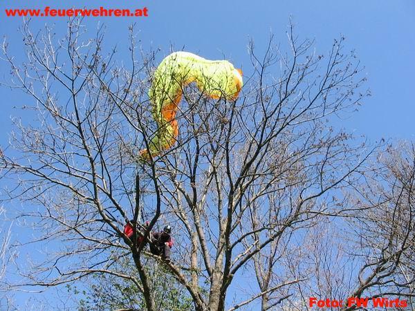 FF Wirts: Rettung eines Paragleiters