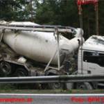 Schwerer Lkw Unfall auf der B120 bei Scharnstein