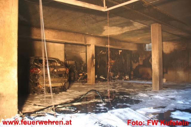 Stadtfeuerwehr Kufstein: Brand in Garage