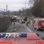 VU bei Stainach mit 2 Schwerverletzten, 2 LKW, 2 PKW, 1 Bagger und 1 Ratte 3