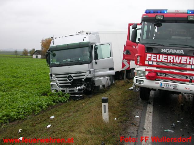FF Wullersdorf: Verkehrsunfall im Ortsgebiet von Guntersdorf