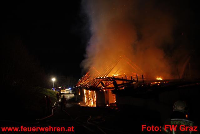 BF Graz : Großeinsatz für Feuerwehren in der Silvesternacht