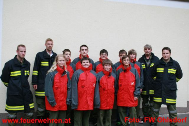 FF Ohlsdorf: Neue Jacken für die Feuerwehrjugend
