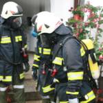 Wohnhausbrand durch Jugendlichen mit Feuerlöscher eingedämmt