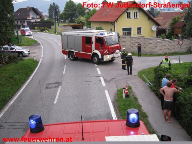 FF Judendorf-Straßengel: Schwerer Verkehrsunfall auf L302