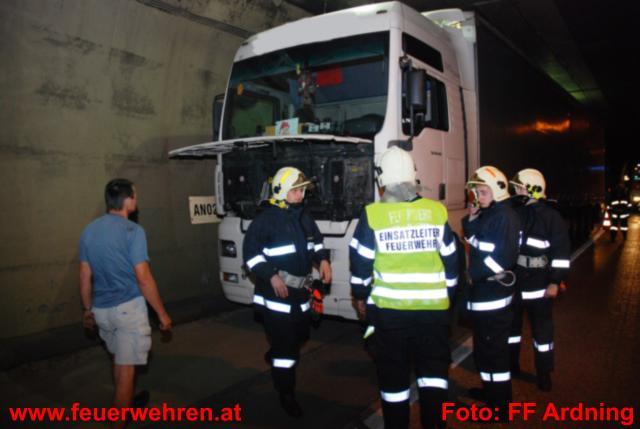 FF Ardning: LKW-Turboladerbrand im Bosrucktunnel