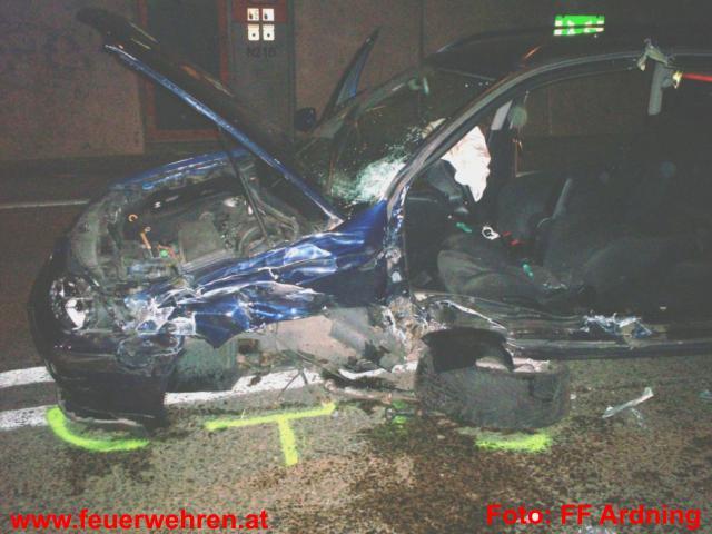 FF Ardning: Schwerer Verkehrsunfall im Bosrucktunnel