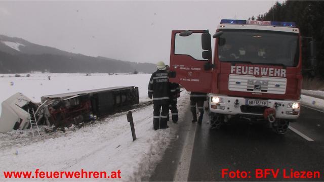 BFV Liezen: Gefahrguttransporter verunglückt