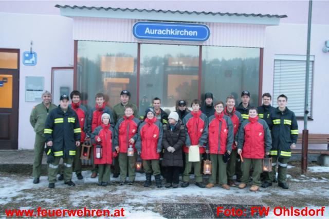 FF Ohlsdorf: Friedenslichtverteilung durch Feuerwehrjugend