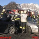 Schwerer Verkehrsunfall fordert 2 Schwer- und 3 Leichtverletzte