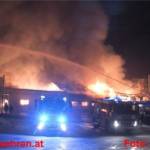 19 Feuerwehren mit 210 Mann kämpfen gegen Flammeninferno