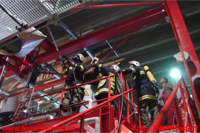 FF Ohlsdorf: Maschinenbrand in Gewerbebetrieb
