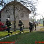 Übung Wirtschaftsgebäude in Flammen