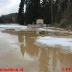 Überflutung durch Scheeschmelze - Materialschlacht in Ehrenfeld