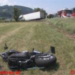 Spektakulärer Verkehrsunfall mit LKW-Zug und Harley