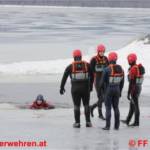Eisrettungsübung am Moldaustausee in Tschechien mit der ÖWR Laakirchen