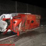 Verkehrsunfall mit Reisebus und Feuerwehroldtimer