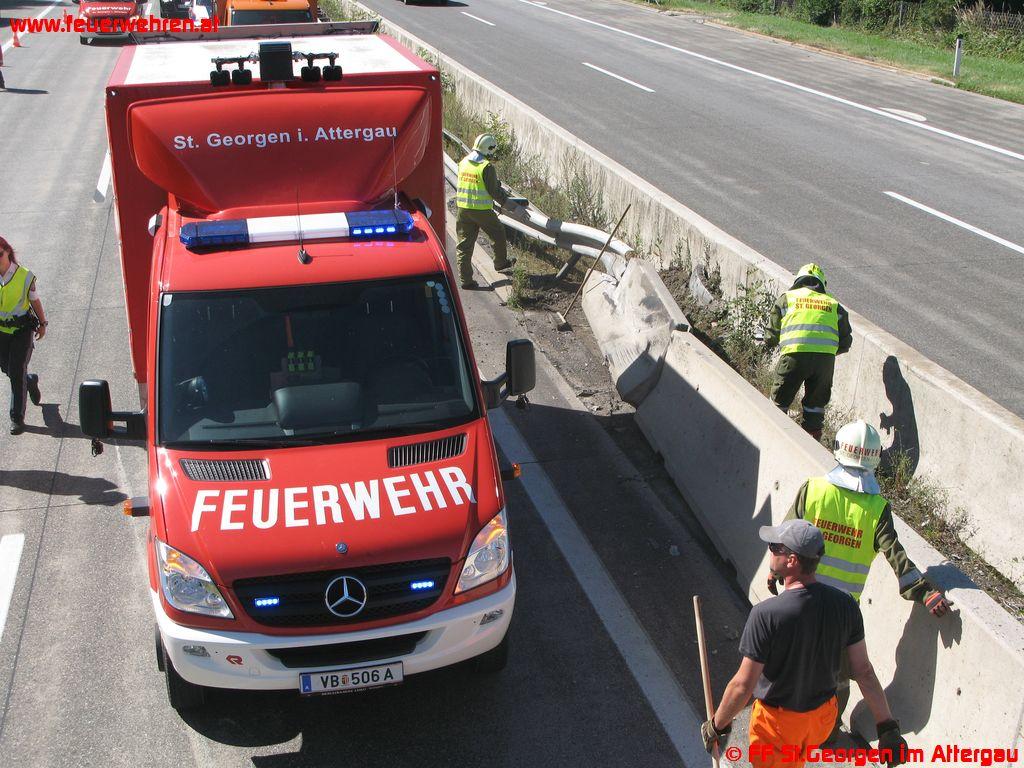 Verkehrsunfall auf der A1 bei St. Georgen im Attergau
