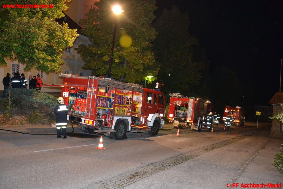 Übung: Brand im Pfarrhof Aschbach