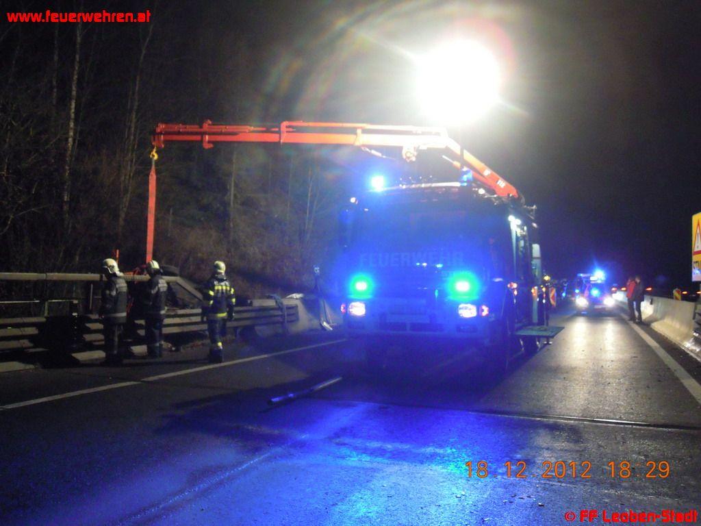 Verkehrsunfall S6 Fahrtrichtung Bruck vor Niklasdorftunnel