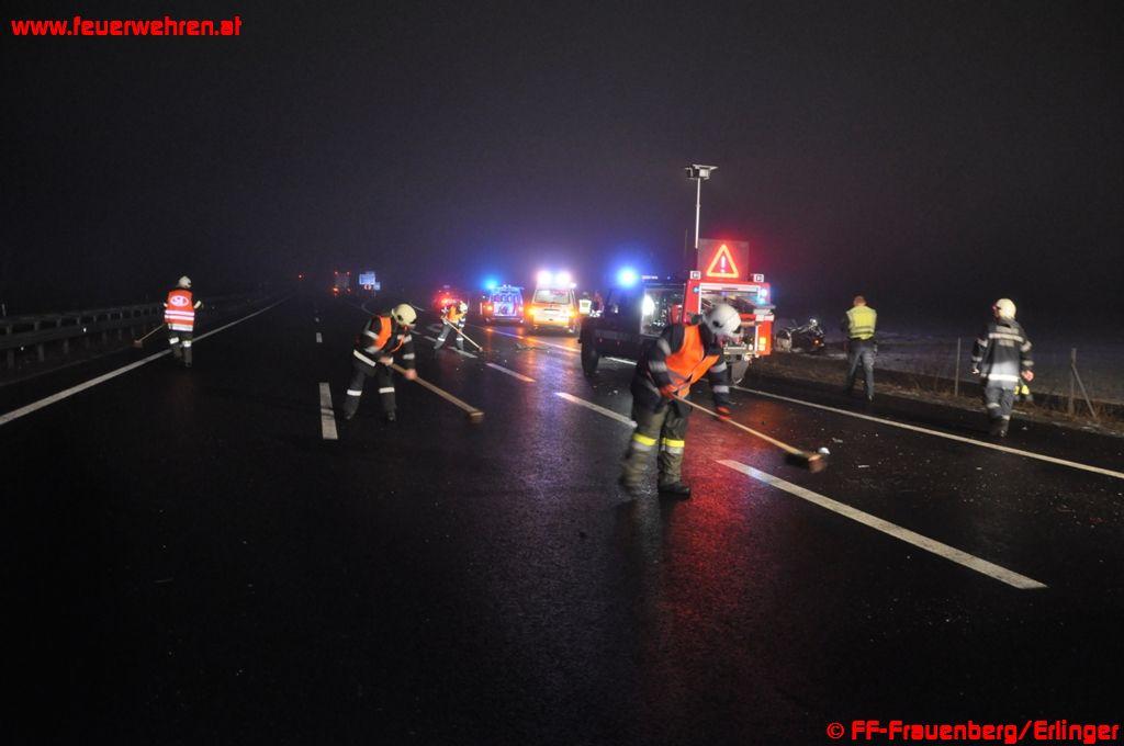 A9: LKW schoss PKW von der Autobahn