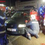 Verkehrsunfall mit eingeklemmter Person