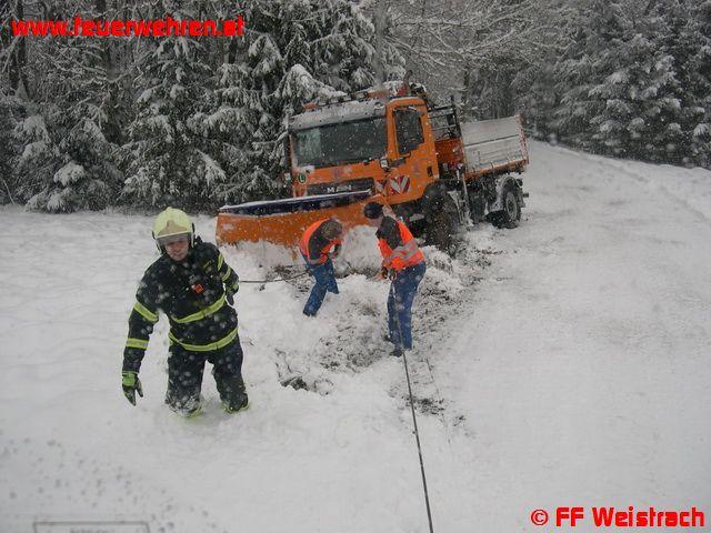 Schneepflugbergung nach Ausweichmanöver