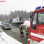Schneefall fordert Feuerwehren