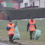 Ohlsdorfer Landesstraße von Feuerwehrjugend gereinigt