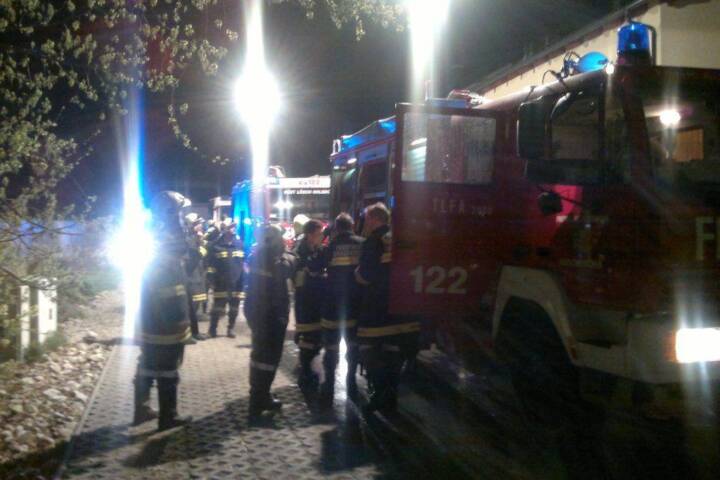 FF Ohlsdorf: Zwei Verletzte bei Gasexplosion in Wohnhaus