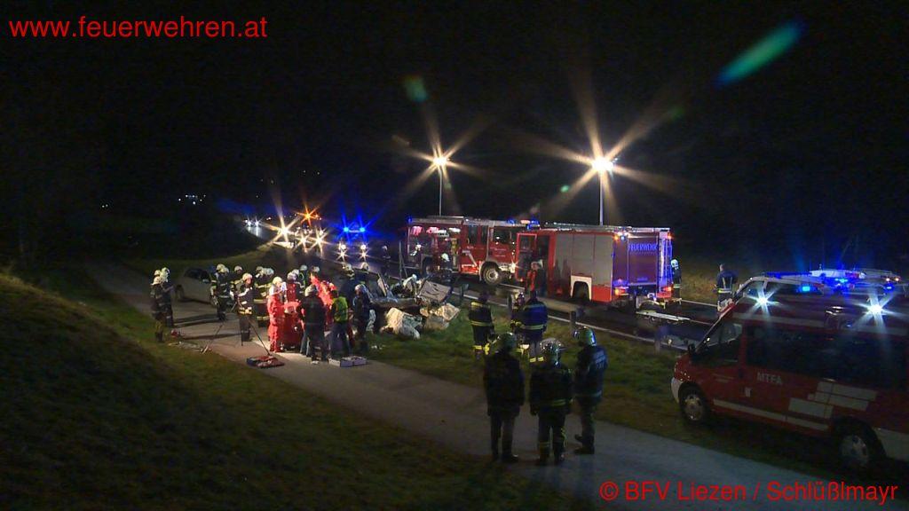 BFV Liezen: Verkehrsunfall bei Lengdorf fordert Schwerverletzten