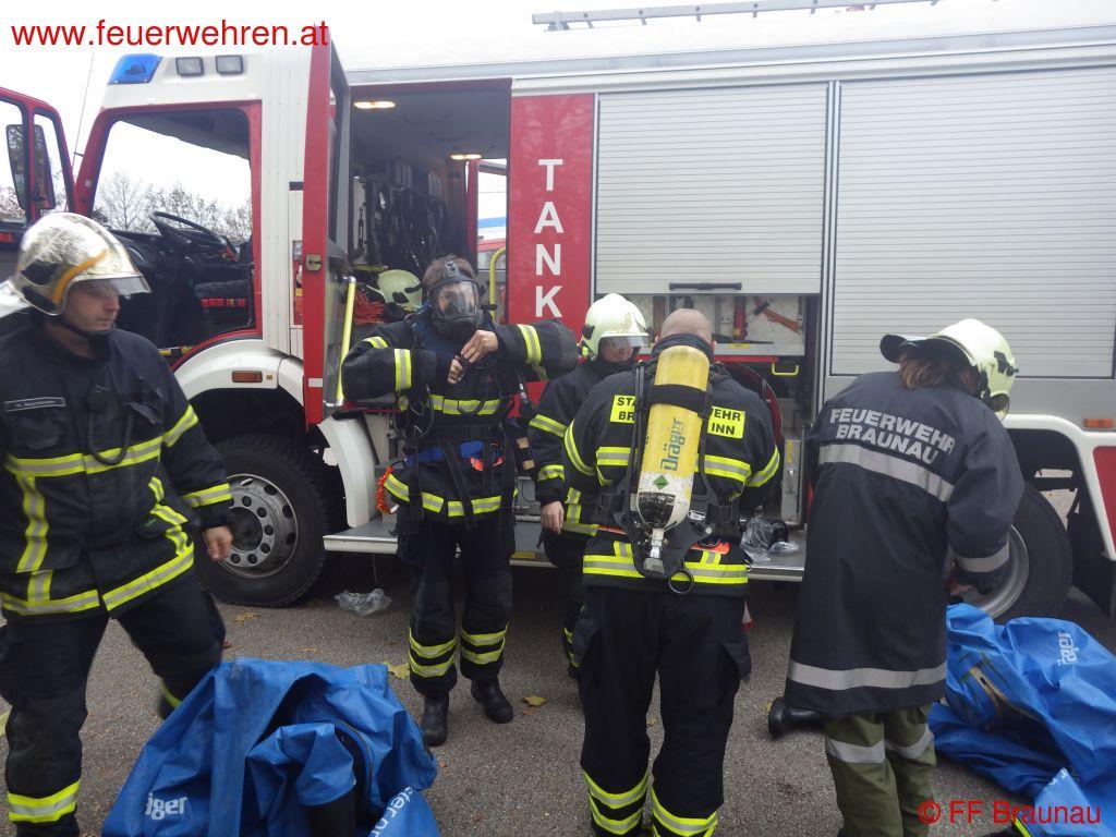 FF Braunau: Feuerwehr Braunau und Haselbach übten für Ernstfall