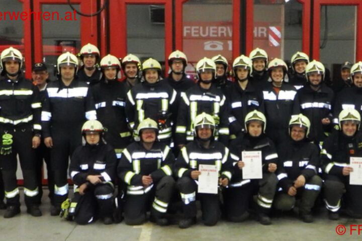 FF Weistrach: Ausbildungsprüfung Löscheinsatz in Silber