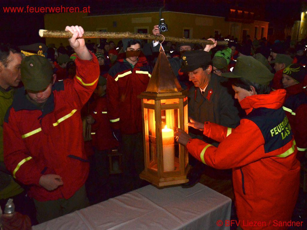 BFV Liezen: Friedenslichtaktion 2013