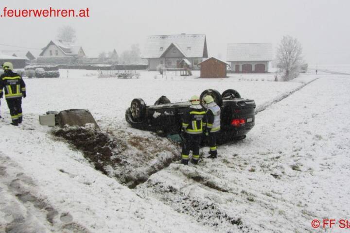 BFVDL: Schneefall fordert Feuerwehren des Bezirkes Deutschlandsberg