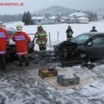FF St. Georgen i.A.: Eingeklemmte Person bei Verkehrsunfall