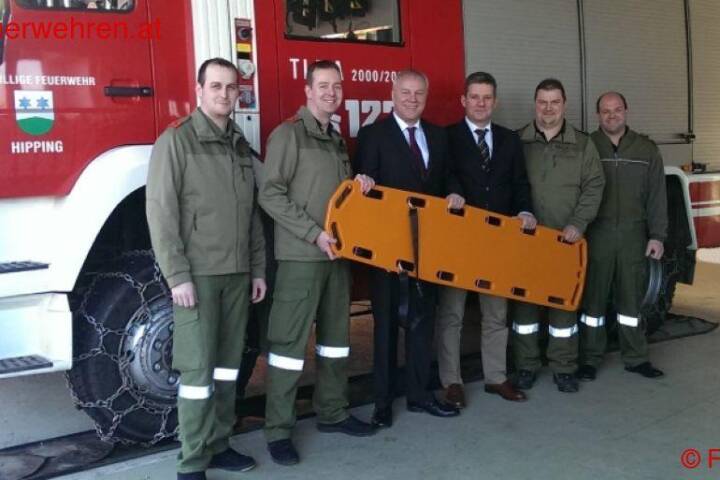 FF Hipping: Spende für die Feuerwehr