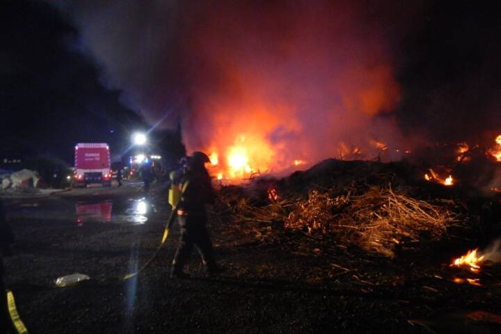 BF Wien: Lagerplatzbrand, Alarmstufe 1