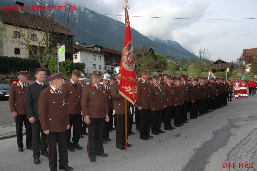 FF Rietz: Floriani-Kirchgang mit Verleihung der Ehrenmitgliedschaft